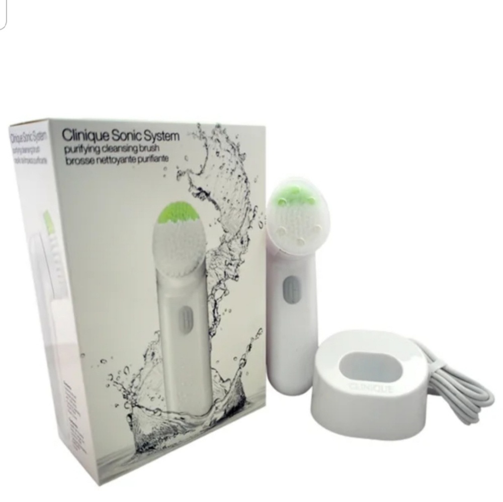 Clinique Sonic Cleansing brush with charger